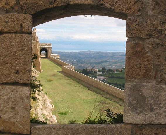 Civitella del Tronto e la sua fortezza, una delle mete nei dintorni di Alba Adriatica
